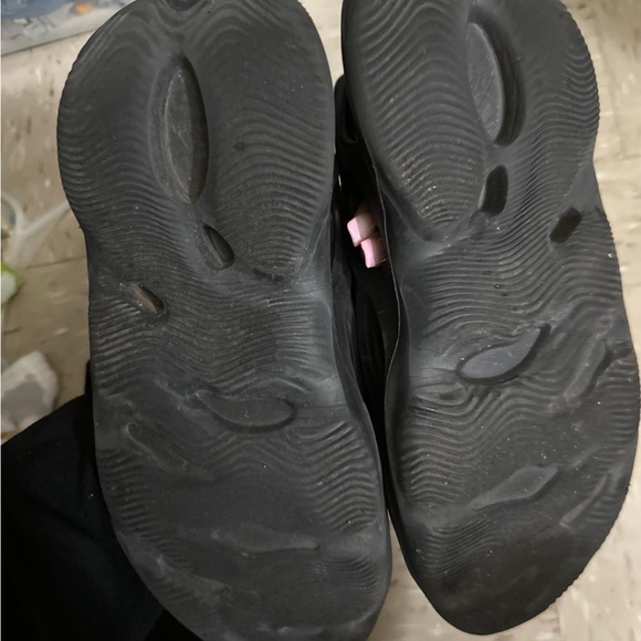 Lightly worn - Picture 2 of 2